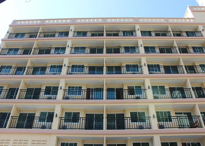 A.A. Pattaya Golden Beach Hotel